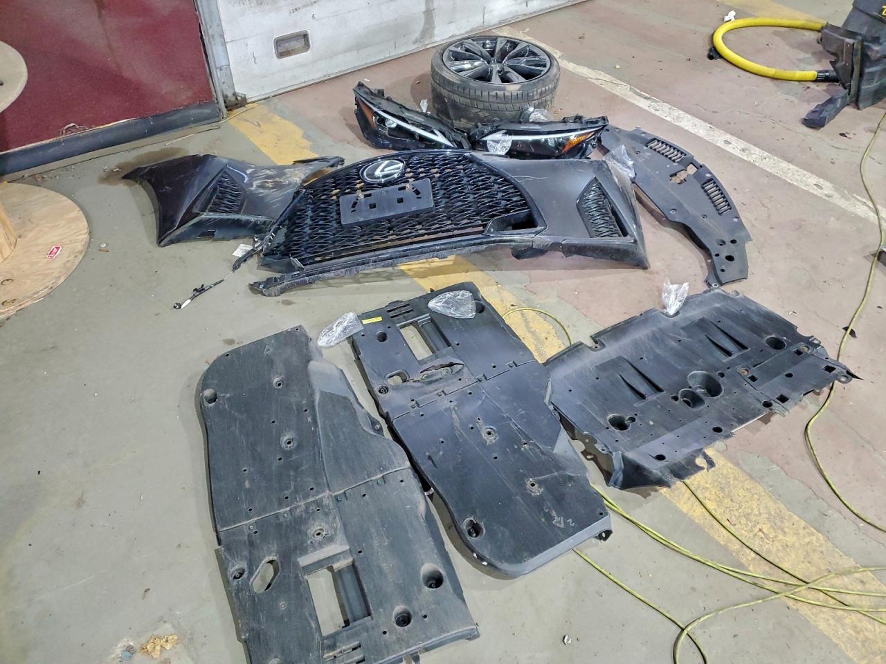 Lexus Is 350 F Sport Image 13