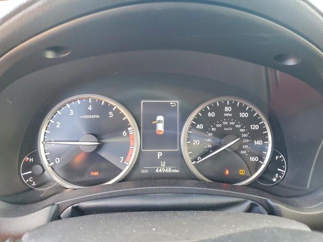 Lexus NX 300 Base Image 9