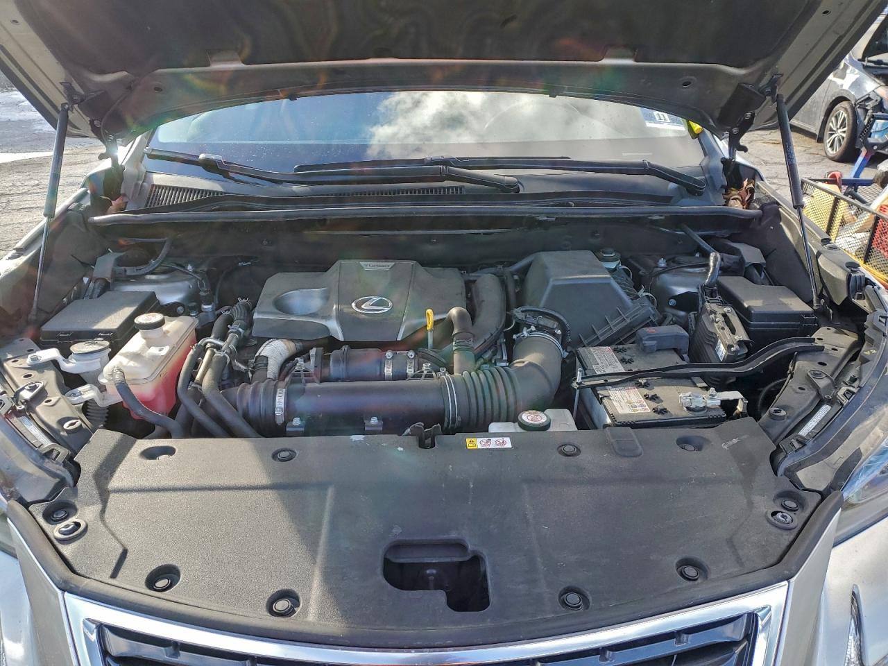 Lexus NX 300 Base Image 12