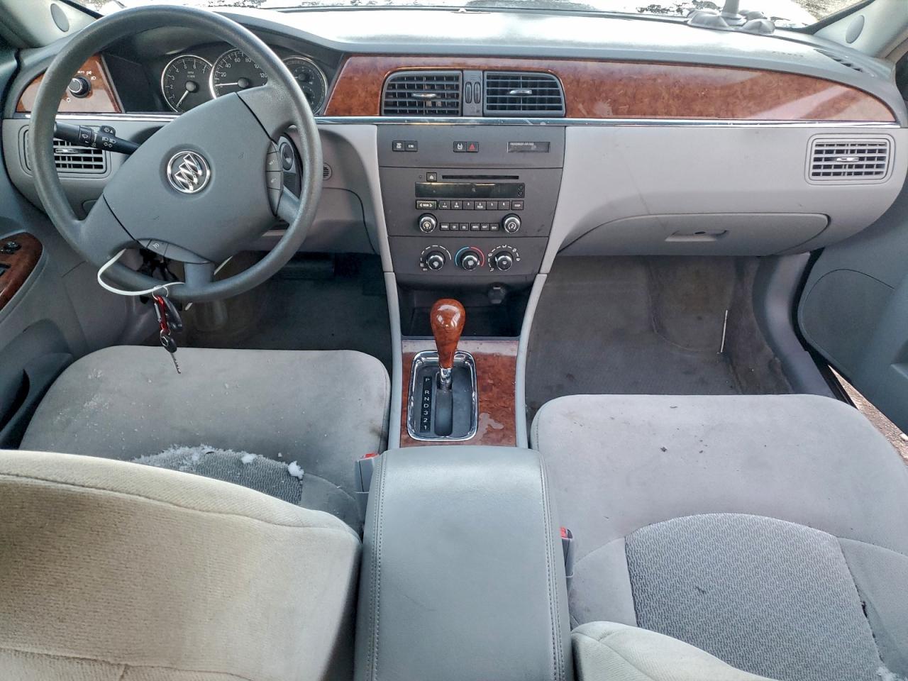 Buick LaCrosse Cx Image 7