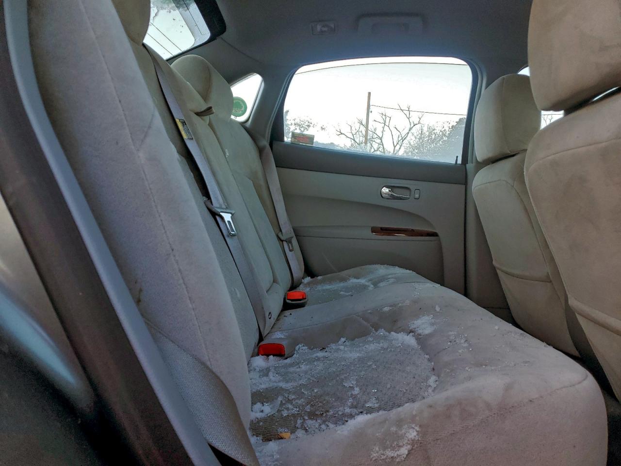 Buick LaCrosse Cx Image 8