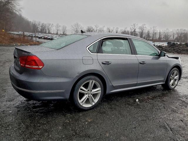 Volkswagen Passat Sel Image 2