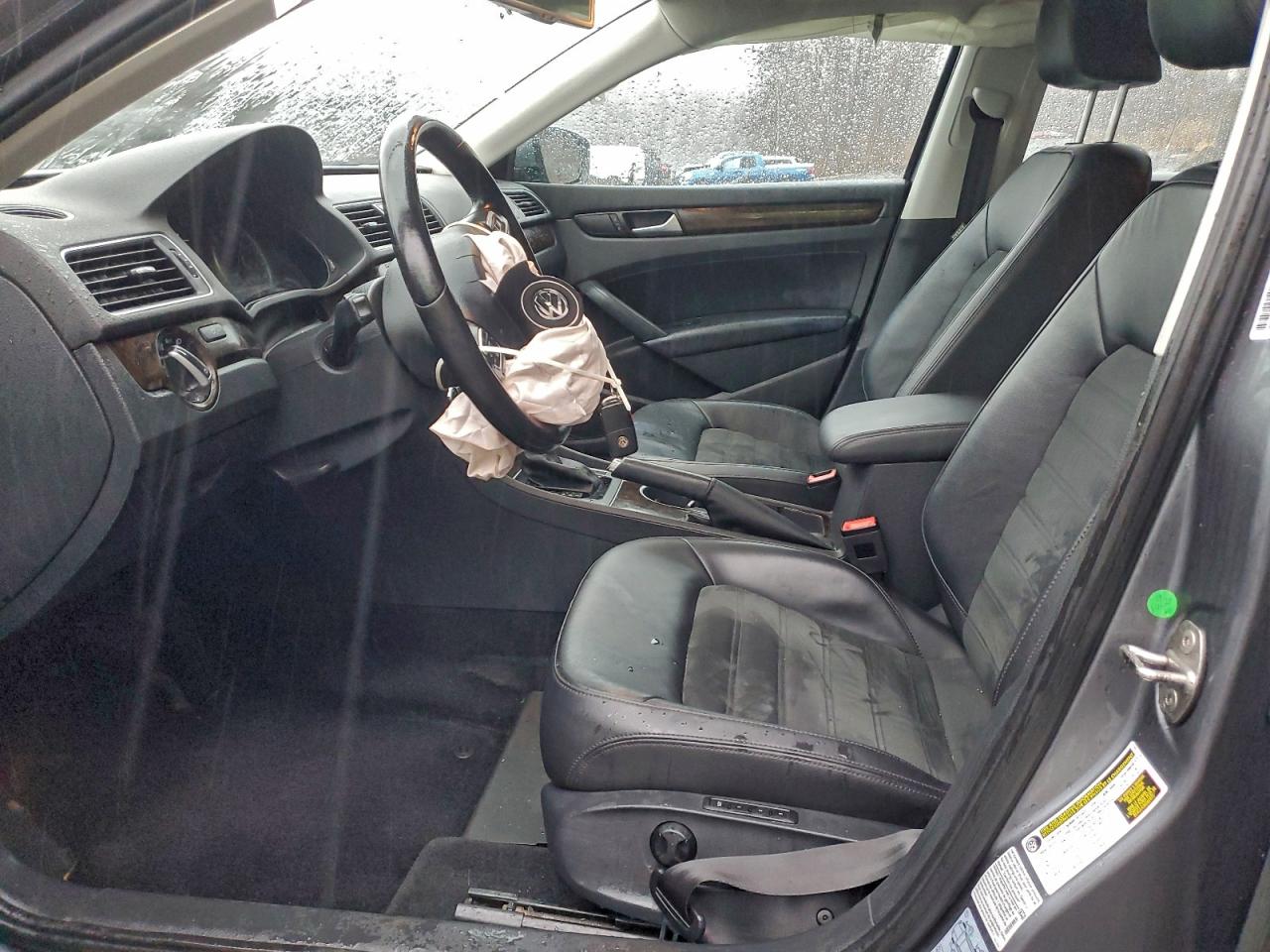 Volkswagen Passat Sel Image 6