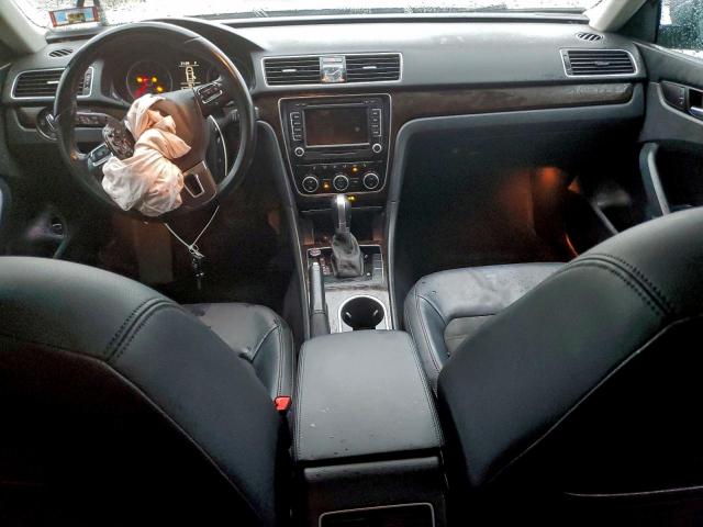 Volkswagen Passat Sel Image 8