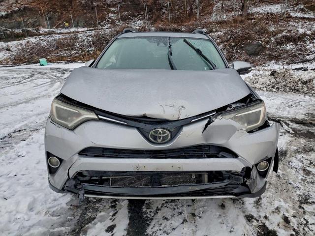 Toyota RAV4 Adventure Image 5