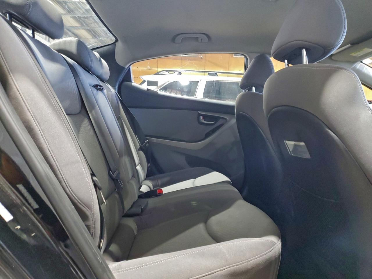 Hyundai ELANTRA Se Image 10