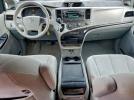 Toyota Sienna Le Image 8