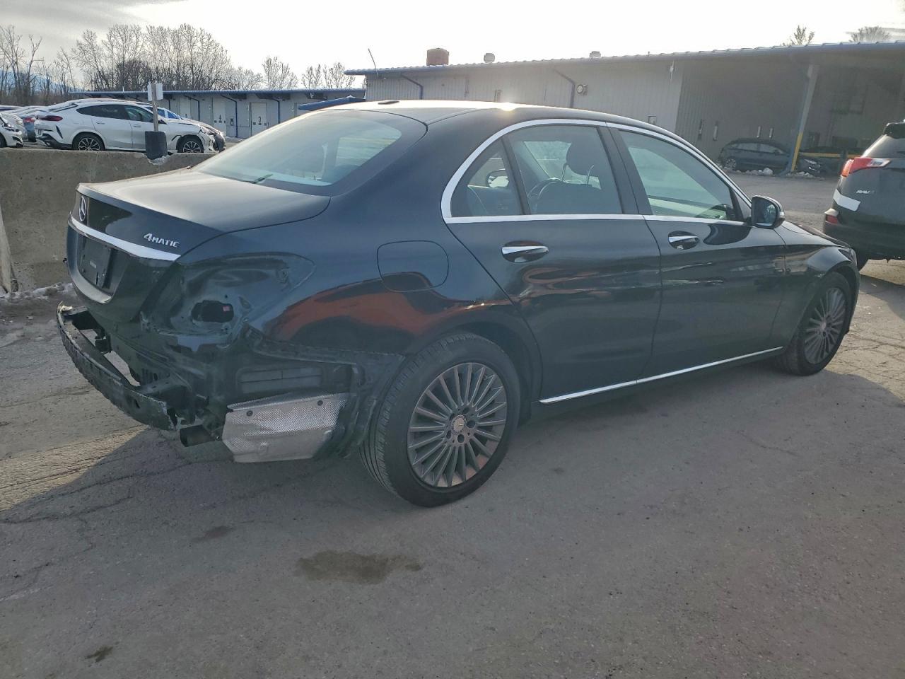 Mercedes-Benz C-Class 300 4matic Image 3