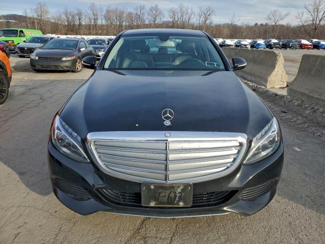 Mercedes-Benz C-Class 300 4matic Image 12