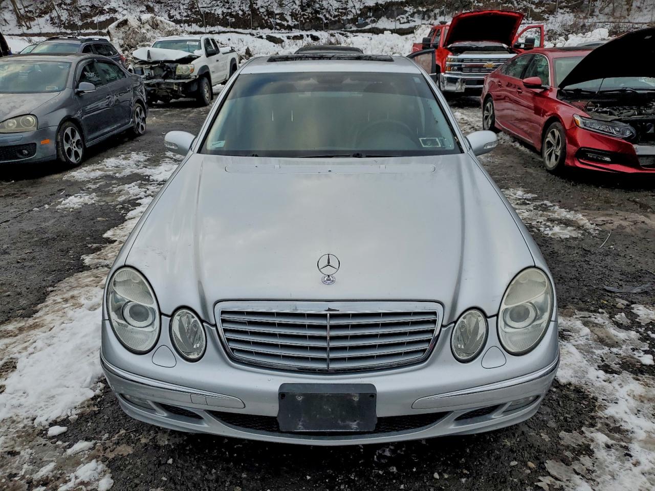 Mercedes-Benz E-Class 350 4matic Image 7