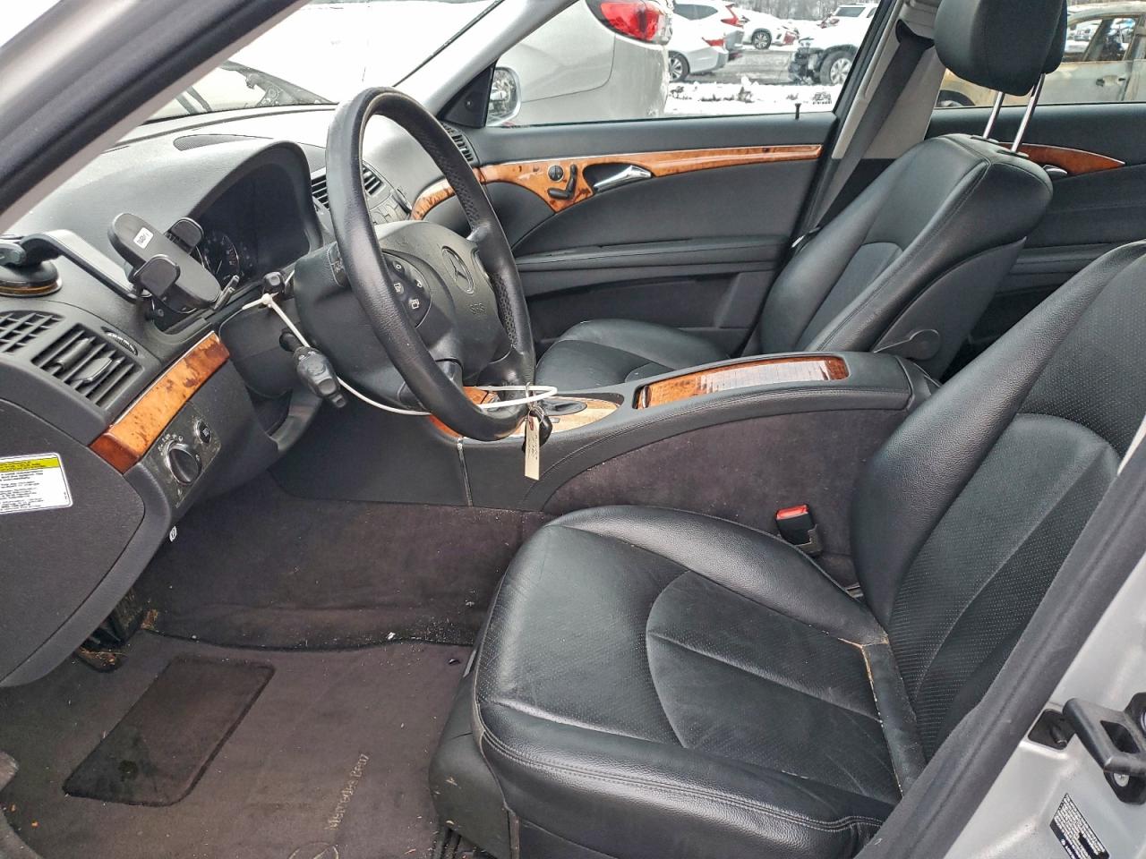 Mercedes-Benz E-Class 350 4matic Image 12