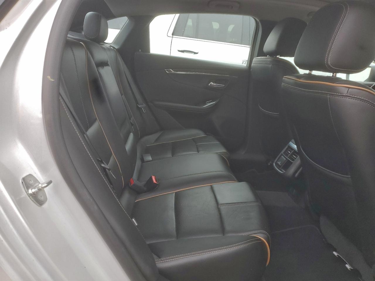 Chevrolet Impala Premier Image 11