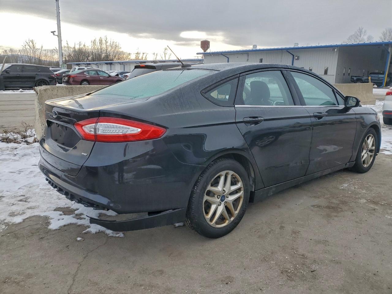 Ford Fusion Se Image 4