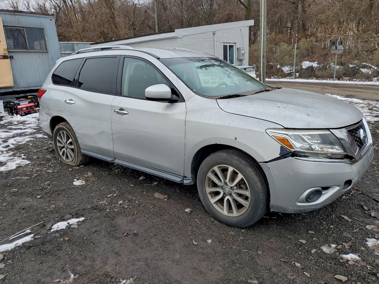 Nissan Pathfinder S Image 5