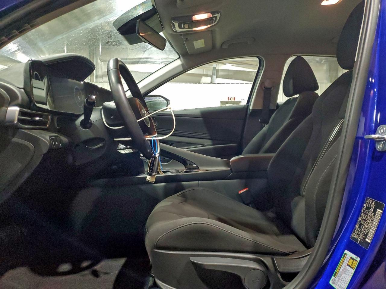 Hyundai ELANTRA Sel Image 8