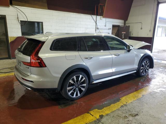 Volvo V60 Ultra Image 3