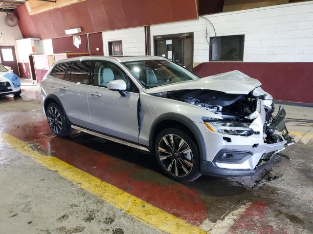 Volvo V60 Ultra Image 6