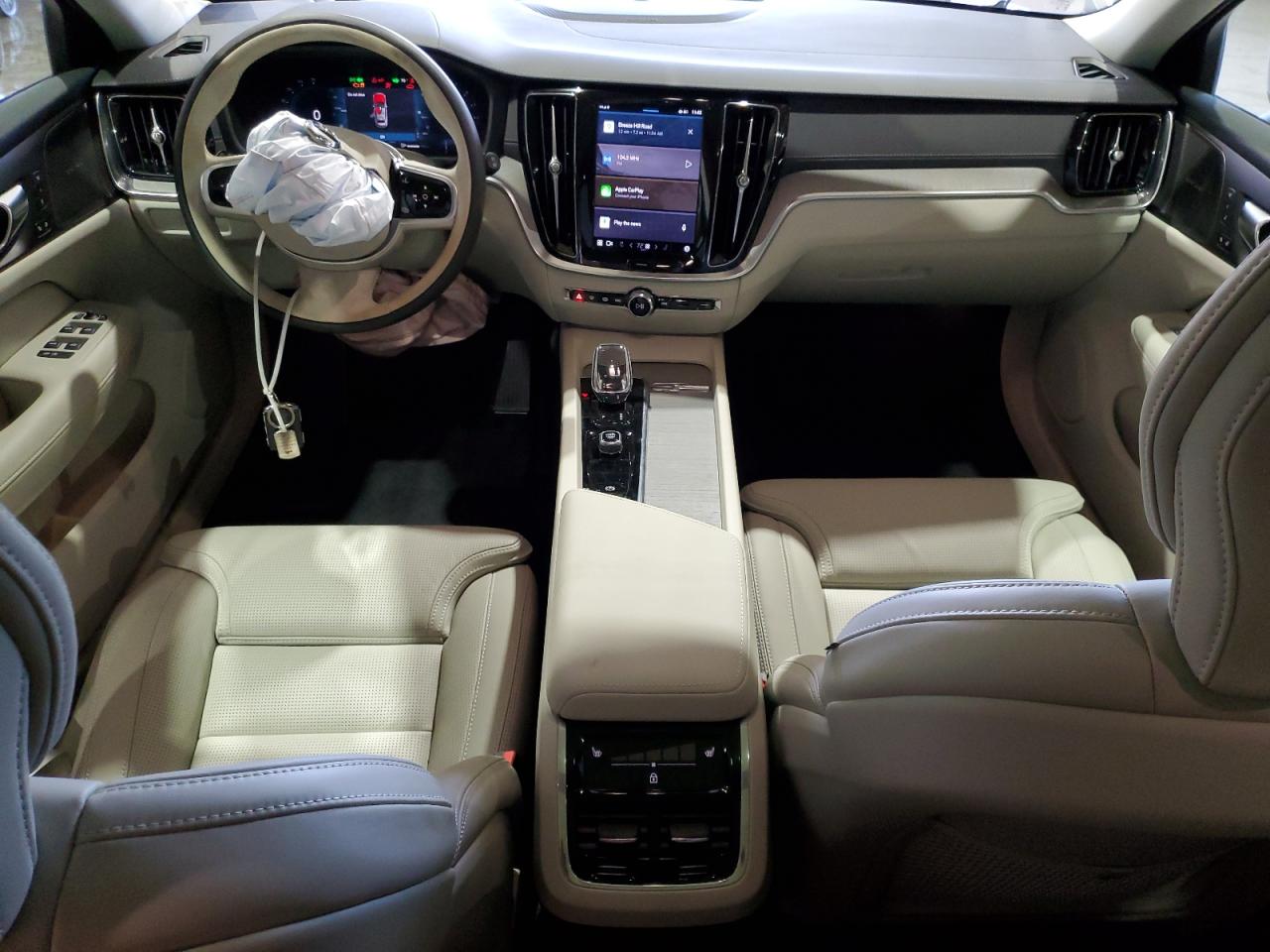 Volvo V60 Ultra Image 11