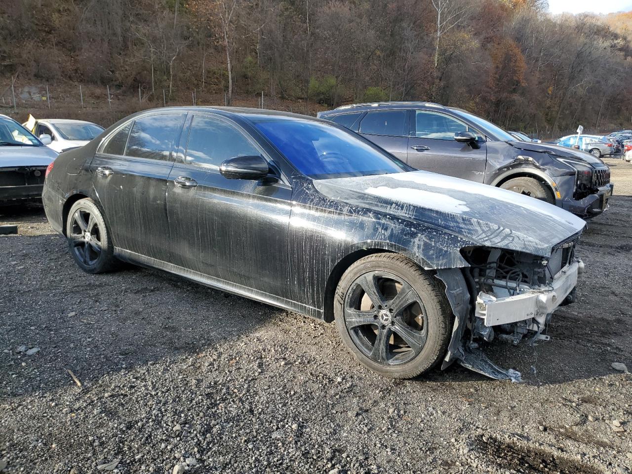 Mercedes-Benz E-Class 300 4matic Image 10