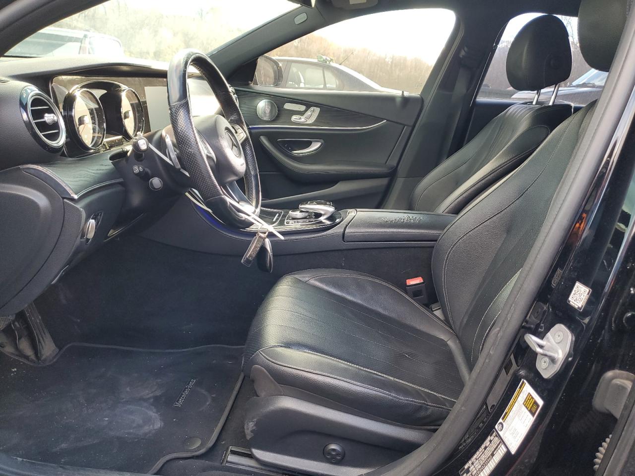 Mercedes-Benz E-Class 300 4matic Image 8