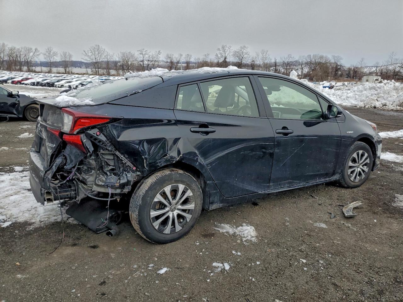 Toyota Prius Le Image 5