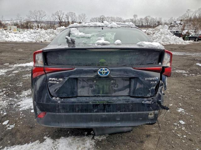 Toyota Prius Le Image 4