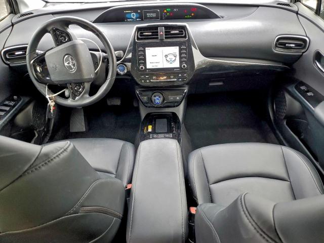 Toyota Prius Le Image 9