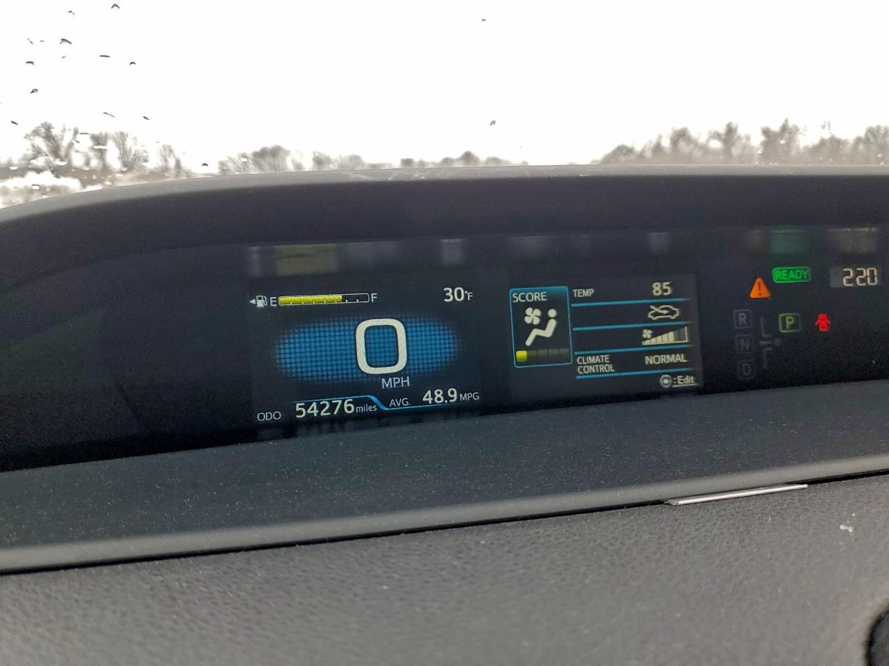 Toyota Prius Le Image 7