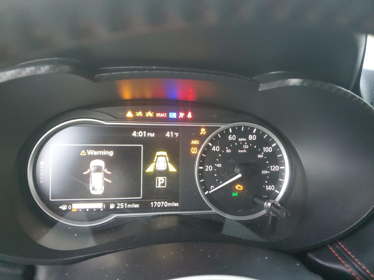 Nissan Versa Sr Image 2