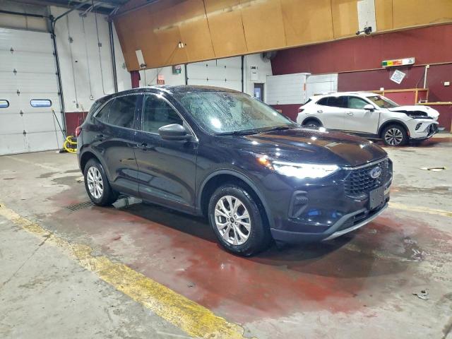 Ford Escape Active Image 13