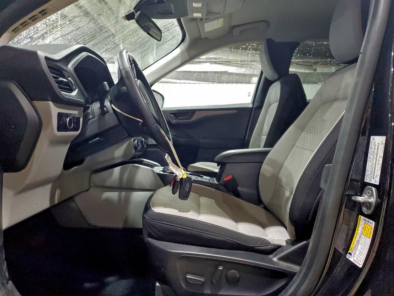 Ford Escape Active Image 2