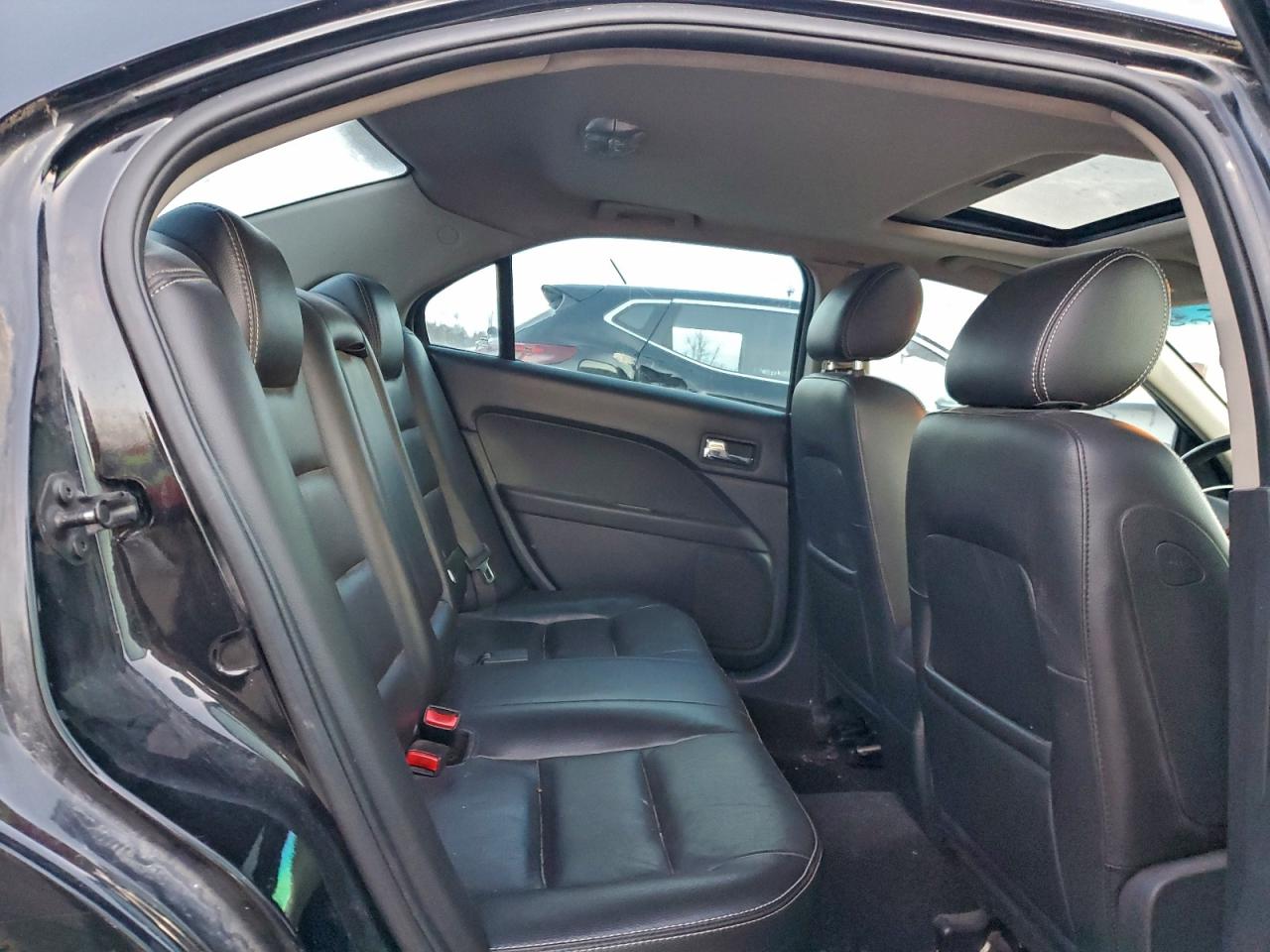 Ford Fusion Sel Image 10