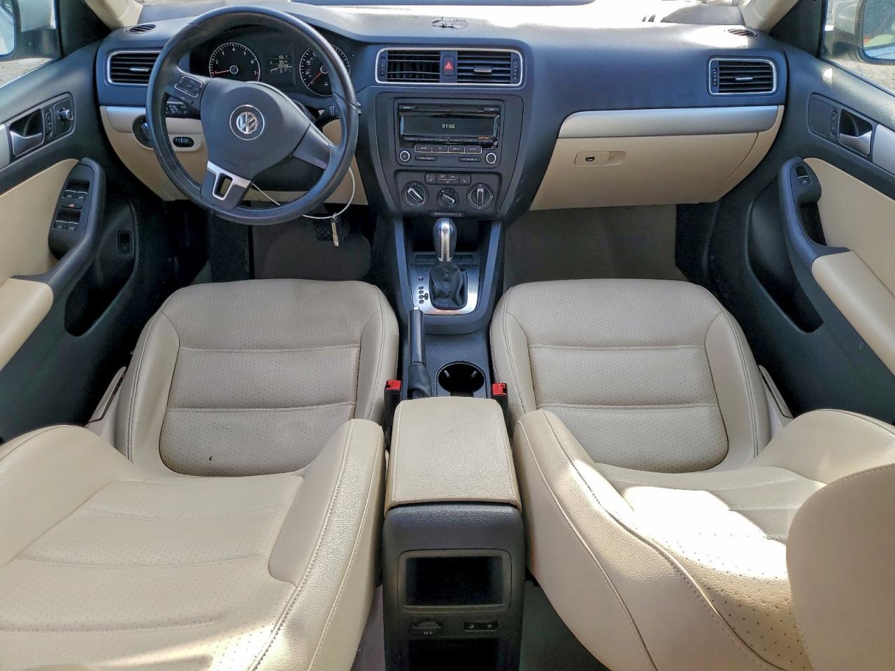 Volkswagen Jetta Se Image 9