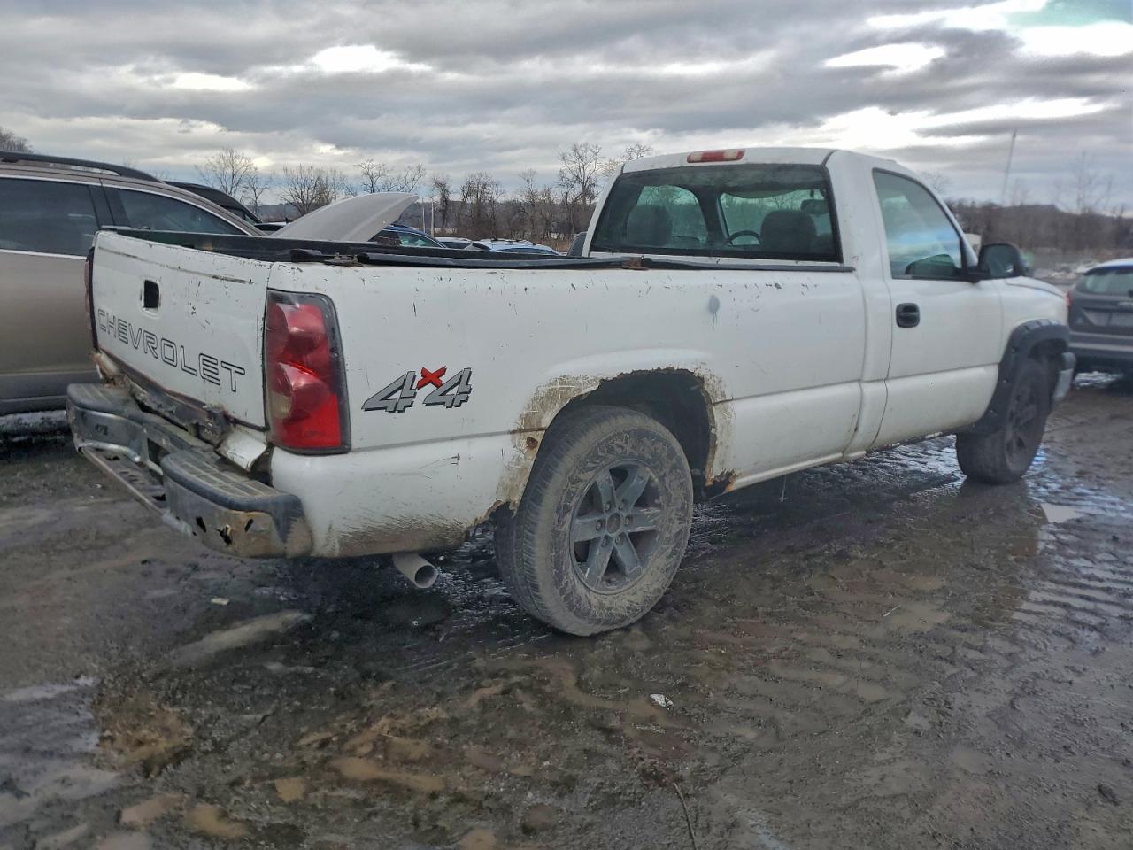 Chevrolet Silverado K1500 Image 8
