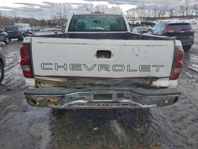 Chevrolet Silverado K1500 Image 7