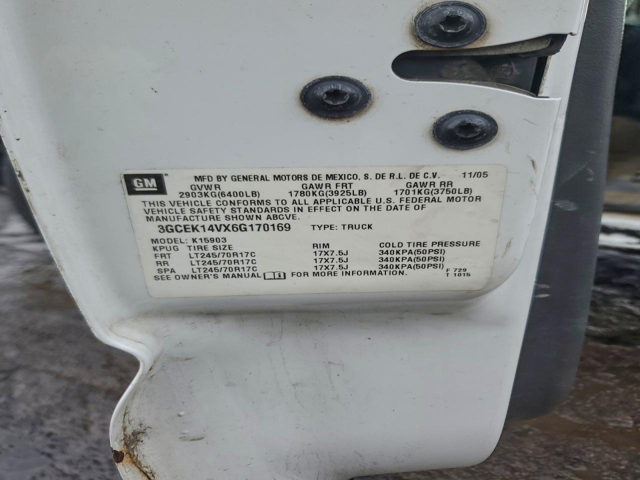 Chevrolet Silverado K1500 Image 2