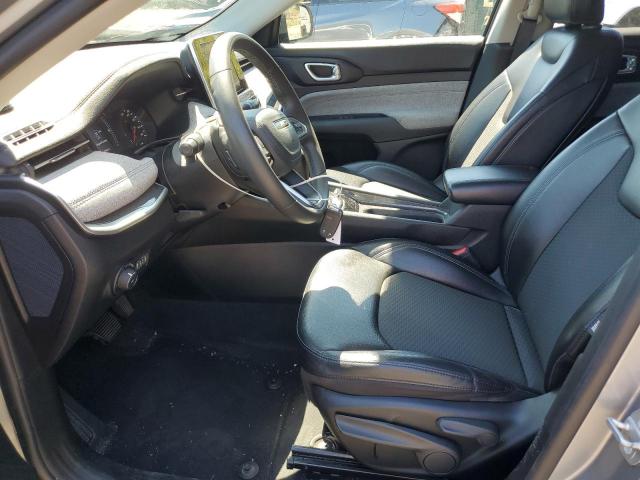 Jeep Compass Latitude Image 9