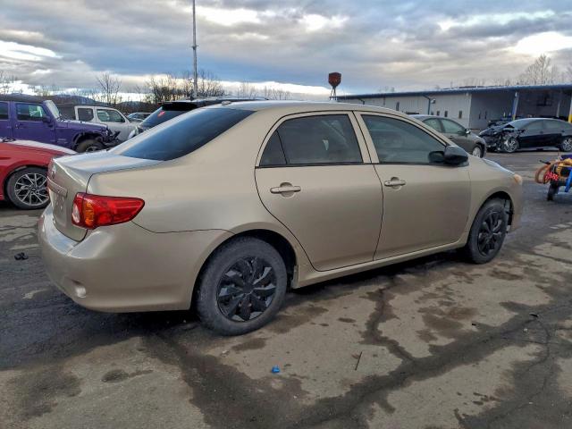 Toyota Corolla Base Image 9