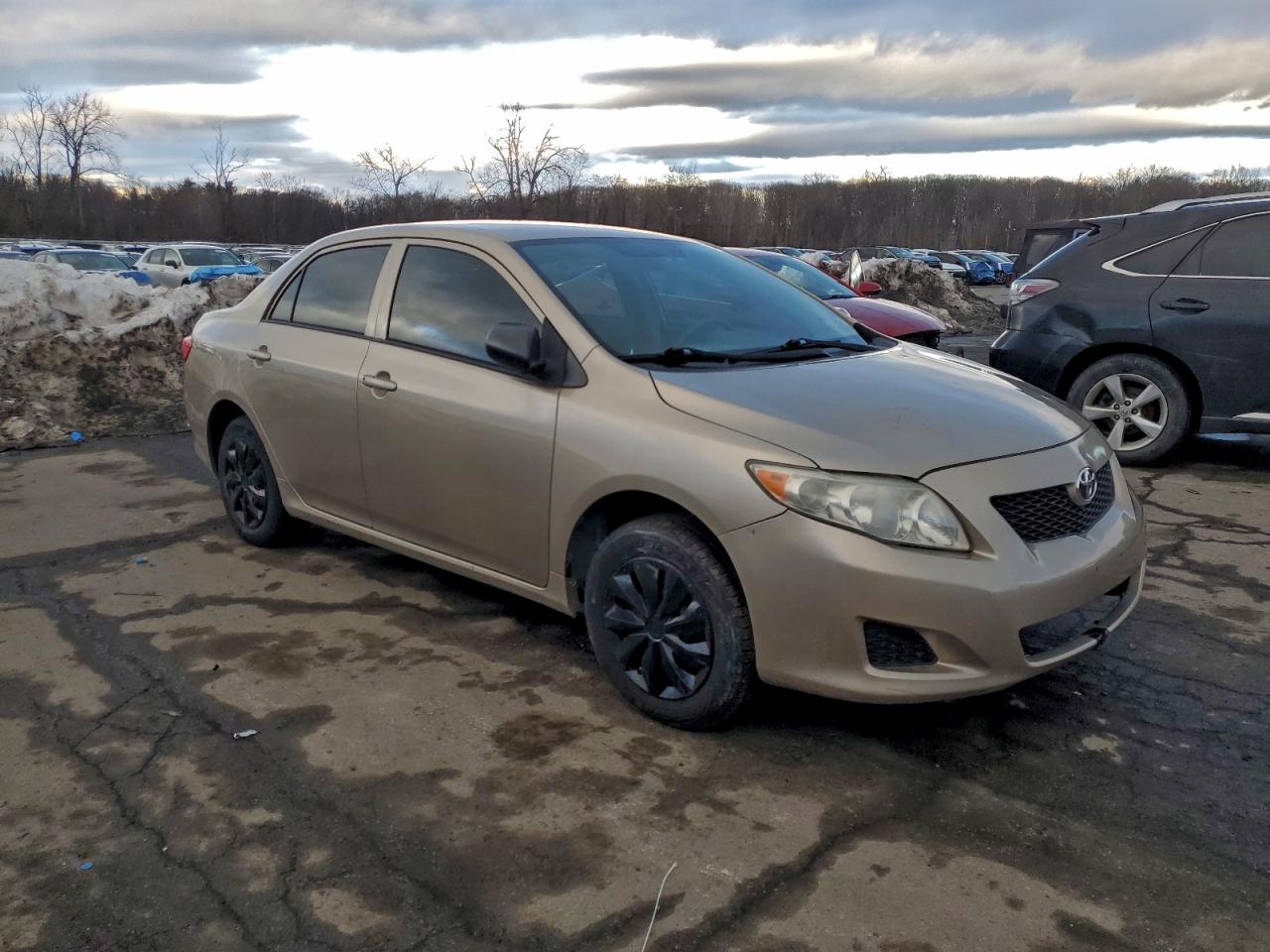 Toyota Corolla Base Image 2