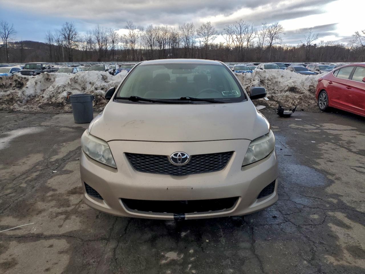 Toyota Corolla Base Image 3