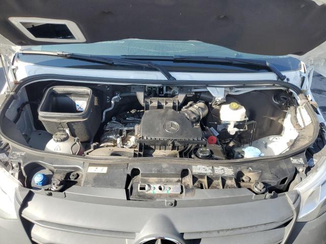 Mercedes-Benz Sprinter 2500 Image 13