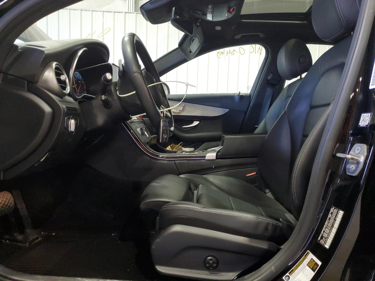 Mercedes-Benz C-Class 300 4matic Image 8