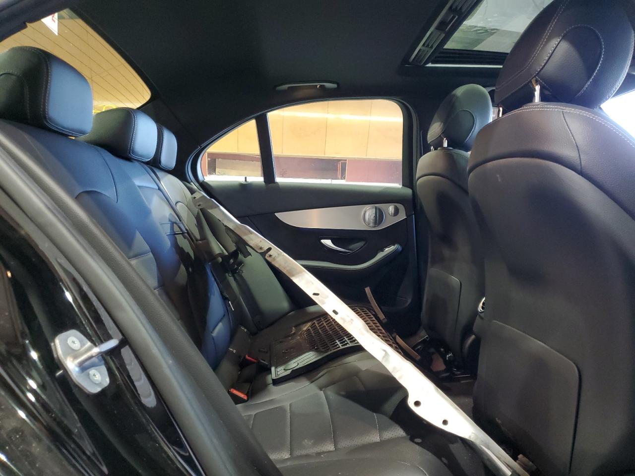 Mercedes-Benz C-Class 300 4matic Image 7