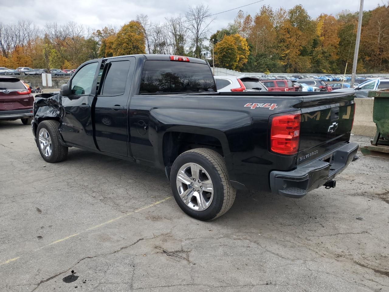 Chevrolet Silverado K1500 Custom Image 8