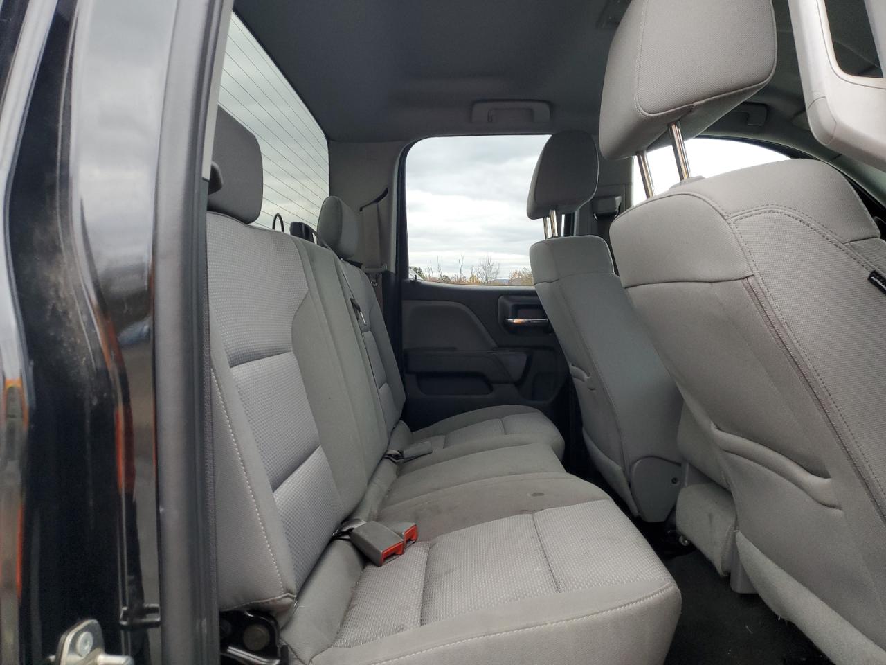 Chevrolet Silverado K1500 Custom Image 12