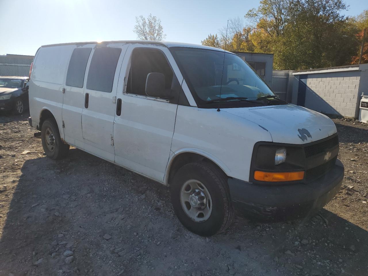 Chevrolet Express Image 6