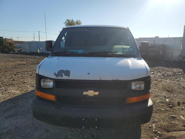 Chevrolet Express Image 4