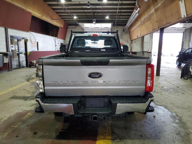 Ford F-250 Super Duty Image 6