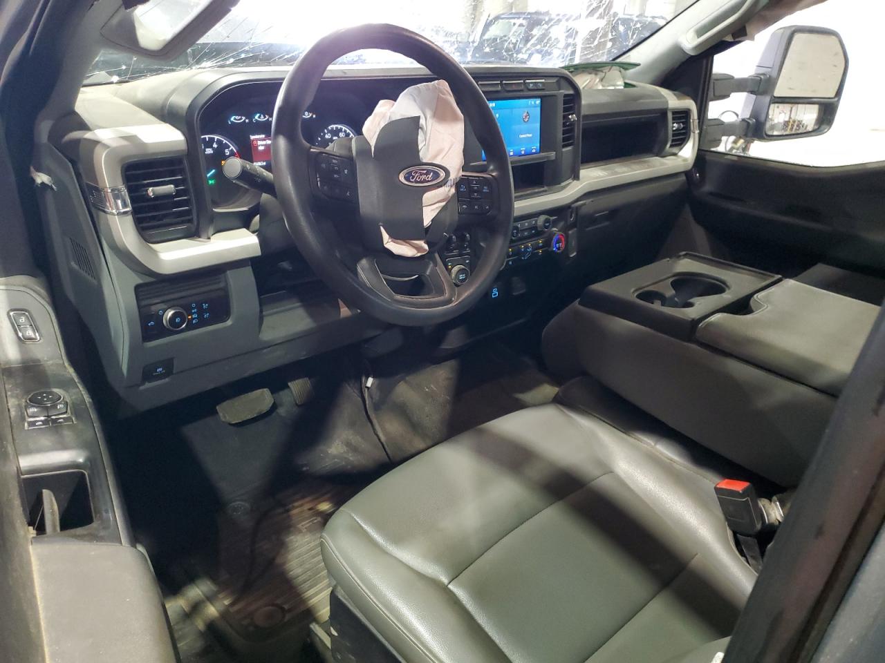 Ford F-250 Super Duty Image 8