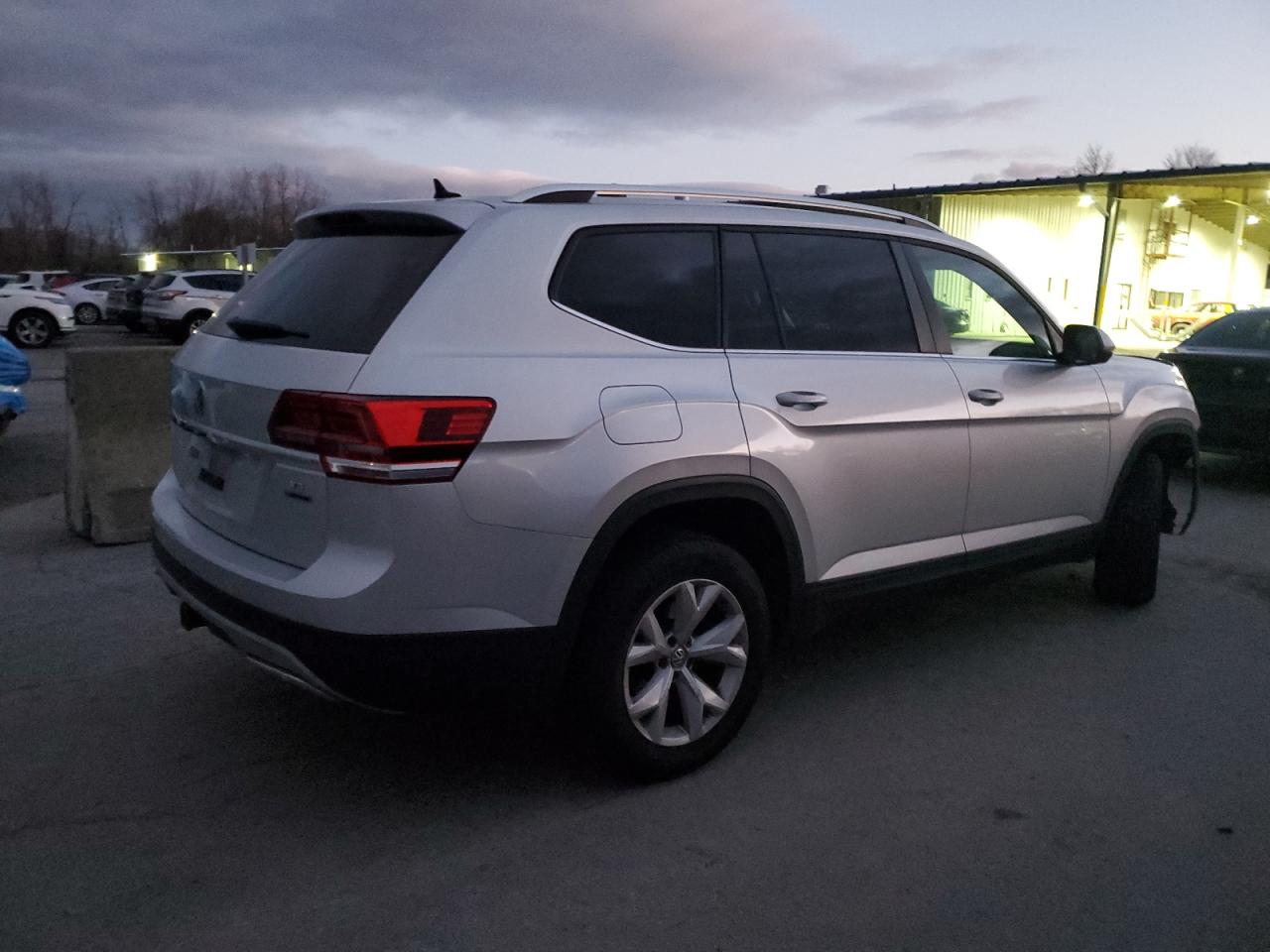 Volkswagen Atlas Se Image 2